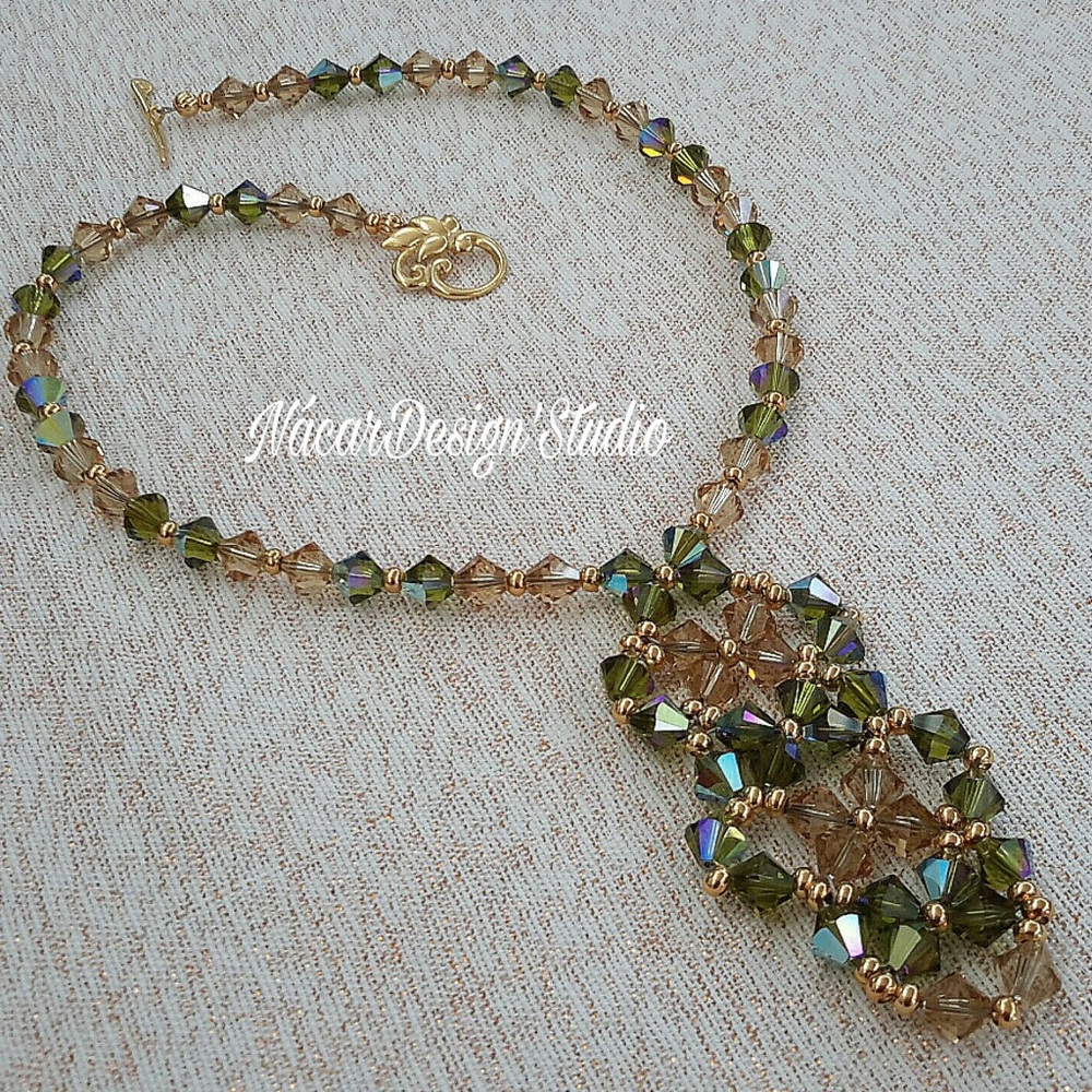 NWT Swarovski Crystal Necktie Necklace Set